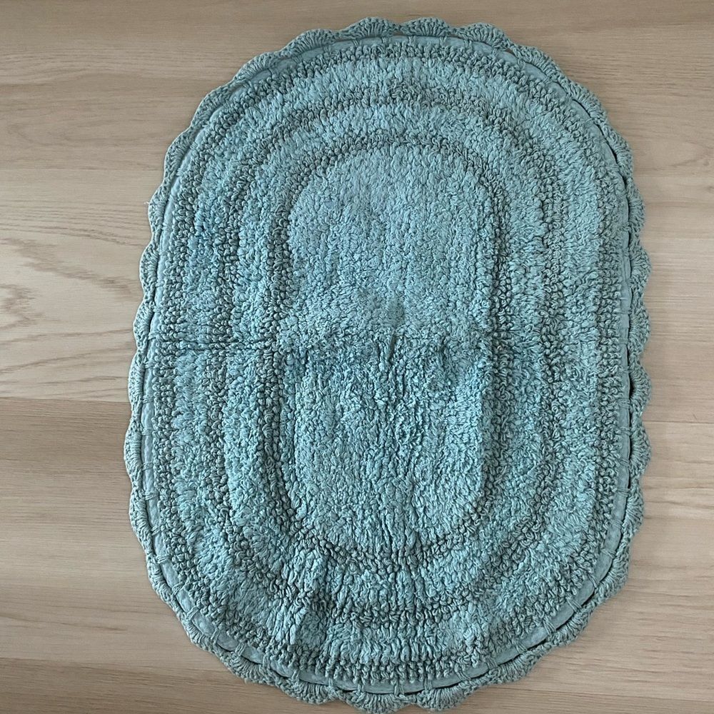 Design Imports Oval Textured Bath Rug